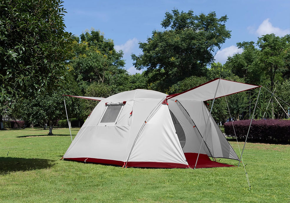 4 person camping tent with one room and one living area
